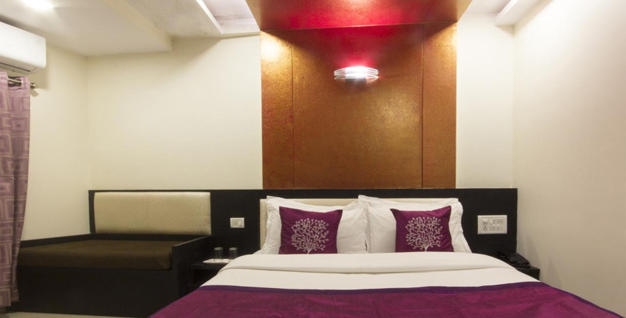 Hotel Accore Inn Мумбаи Экстерьер фото