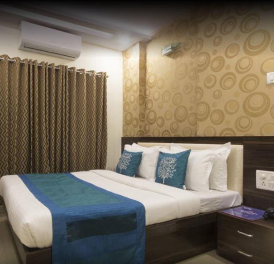 Hotel Accore Inn Мумбаи Экстерьер фото