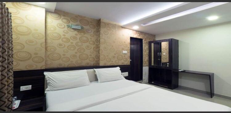 Hotel Accore Inn Мумбаи Экстерьер фото