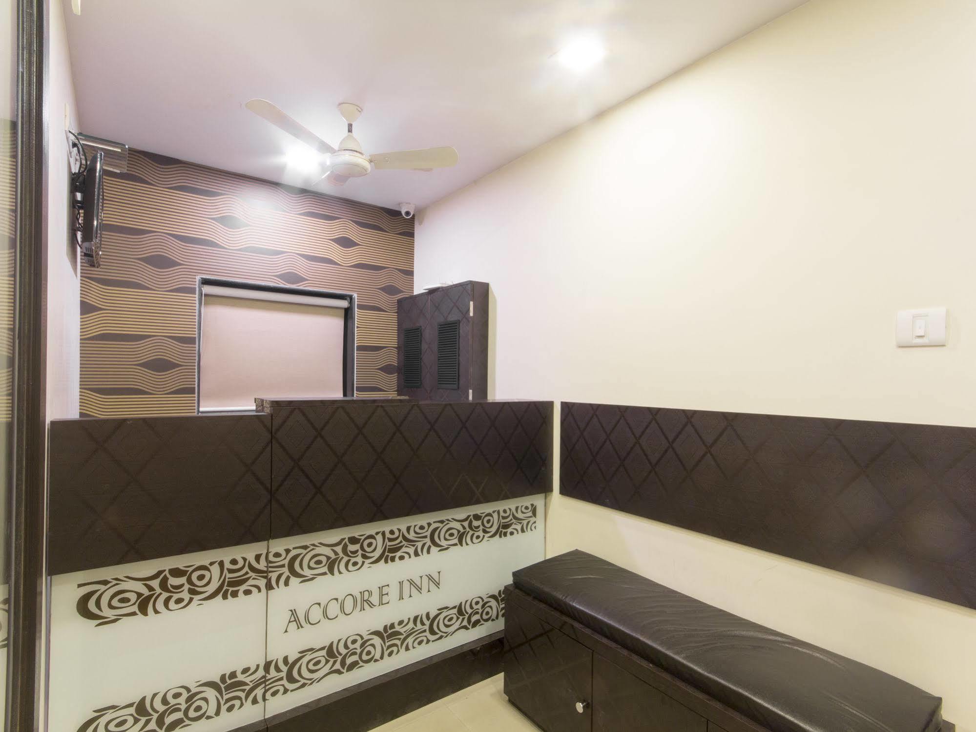 Hotel Accore Inn Мумбаи Экстерьер фото